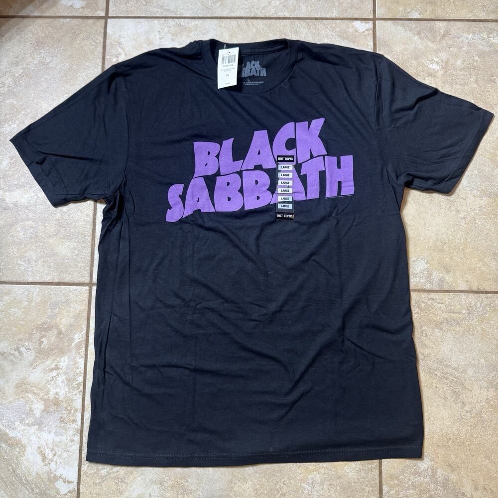 Black Sabbath Purple Logo T-Shirt Size LARGE New With Tags